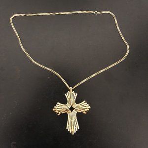NEW Vintage TRIFARI Signed Large Gold Tone Maltese Cross Pendant Necklace